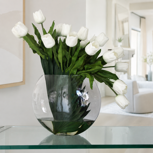 Weiße Tulpen in Vase Luna für stilvolle Innenräume | Lichtvella